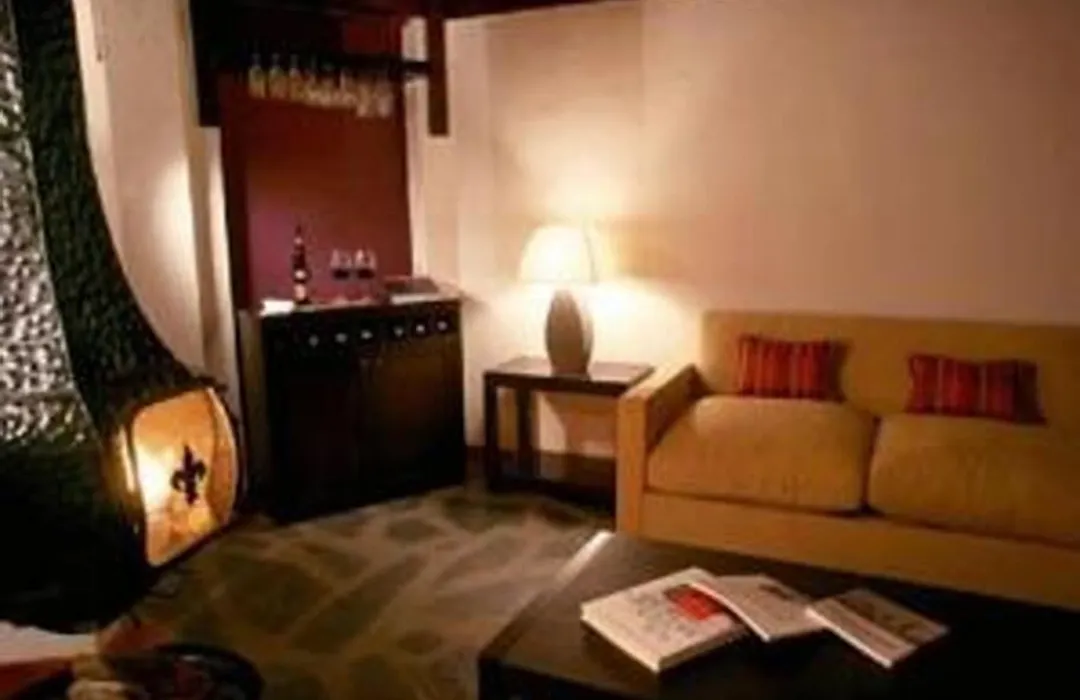 La Sirenuse Lake Suites-1