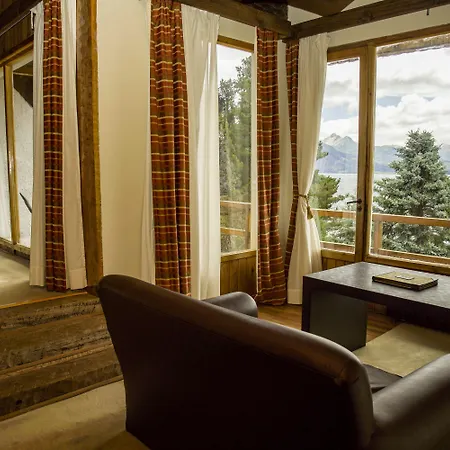 La Sirenuse Lake Suites-3